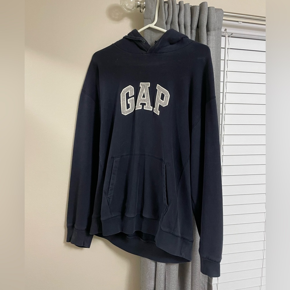 Gap men’s hooded sweatshirt